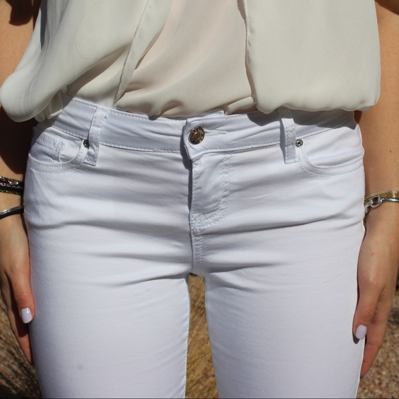 Classic White Skinny Jeans - Picture 3 of 8
